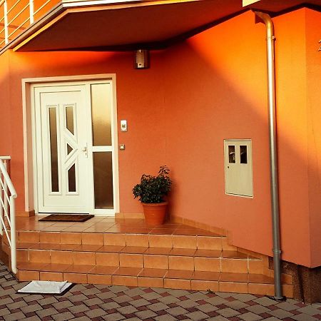 Apartment Dominik Osijek Exterior foto