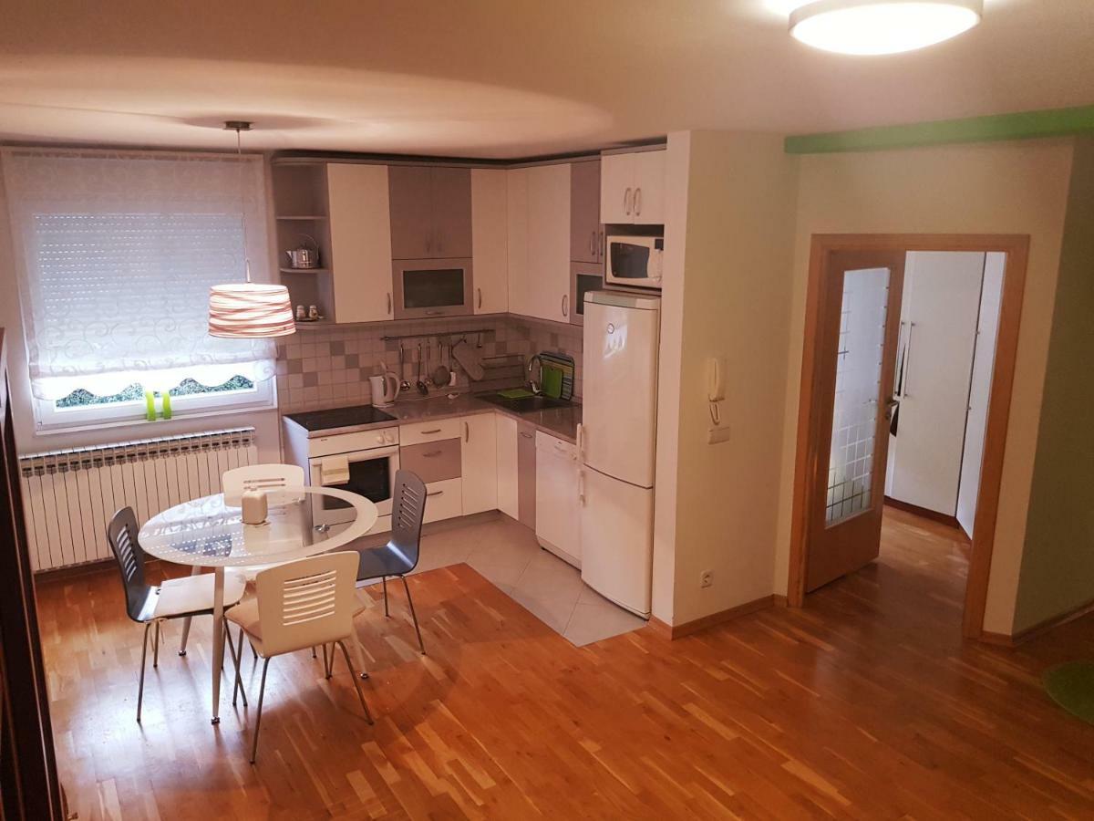 Apartment Dominik Osijek Exterior foto